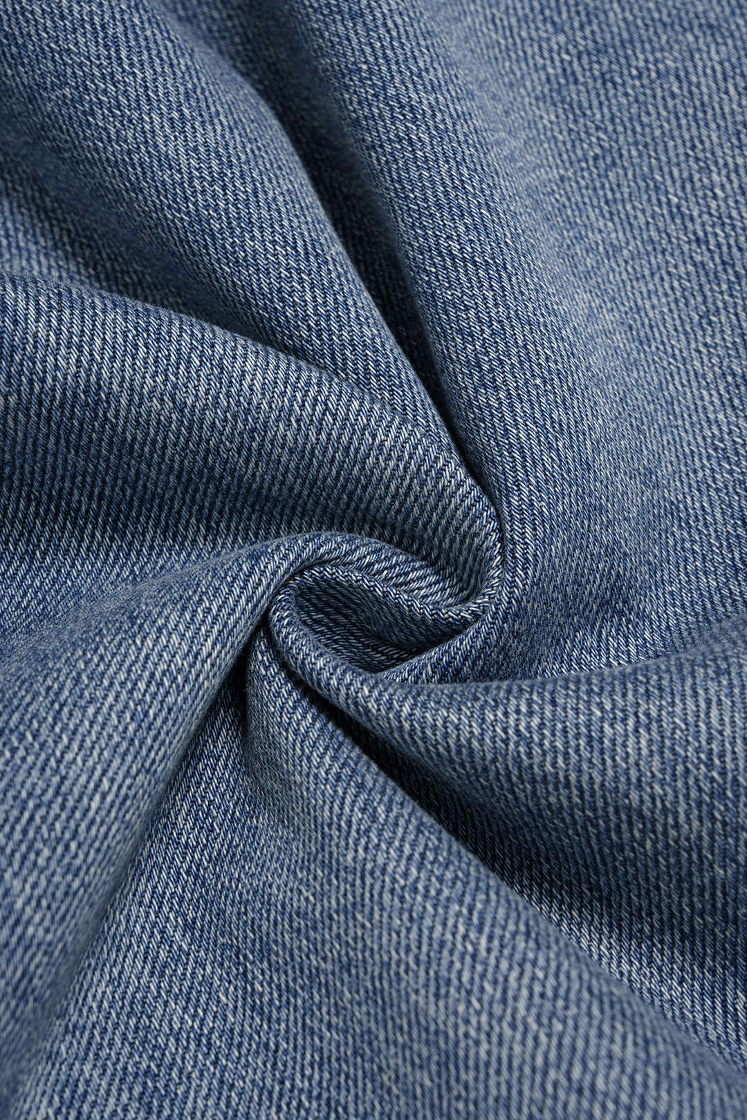 Jeans mit weitem Bein und Taschendetail