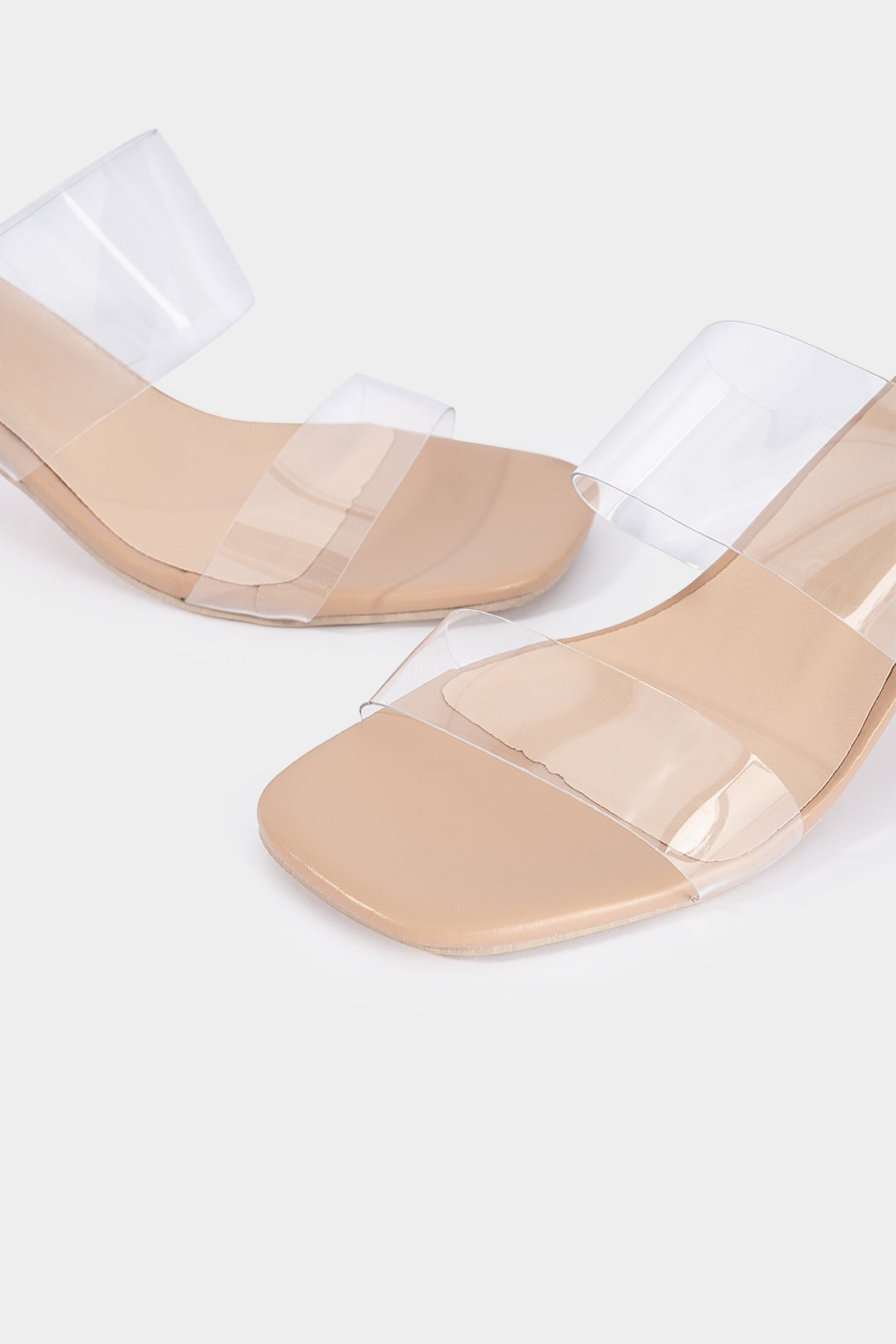 Offene transparente Sandalen