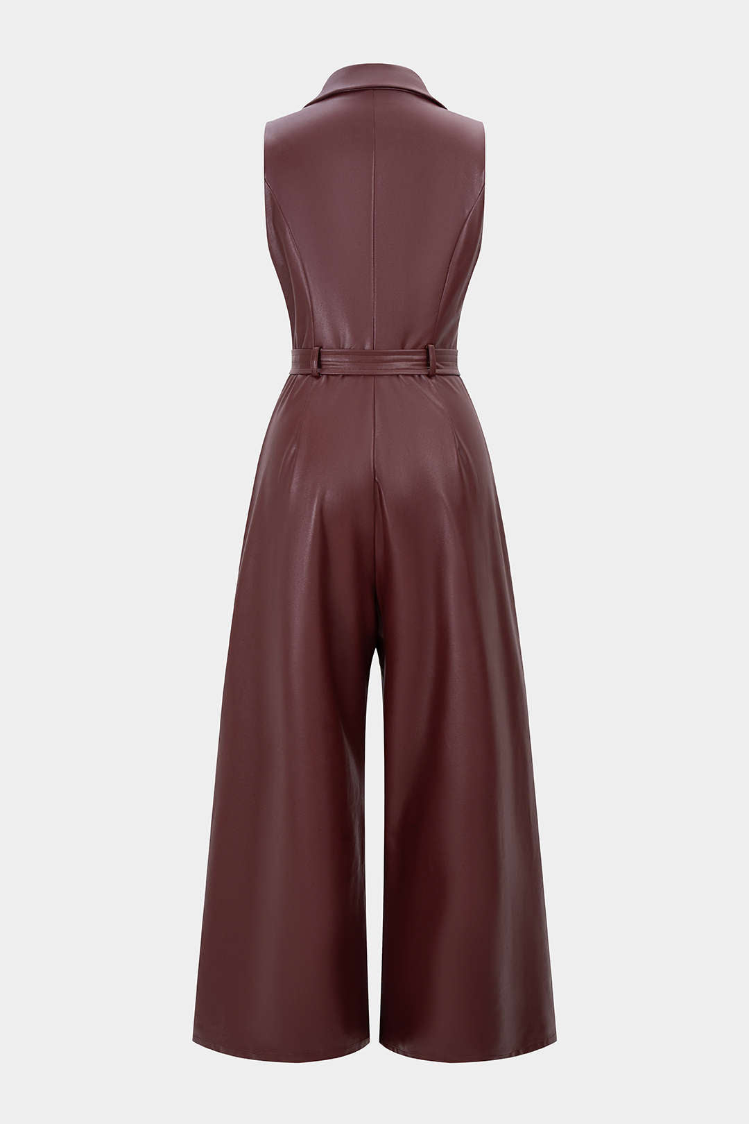 Ärmelloser Jumpsuit aus Kunstleder mit Bindegürtel