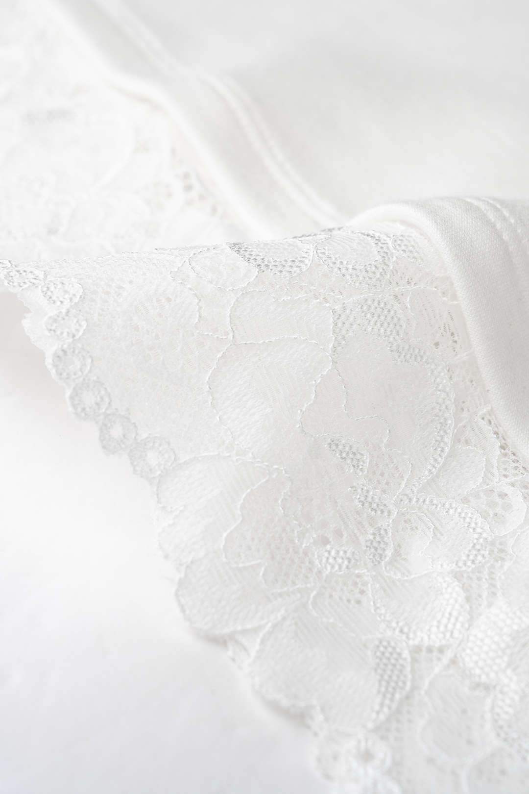 Patchwork Lace Trim V-Neck Tank Top