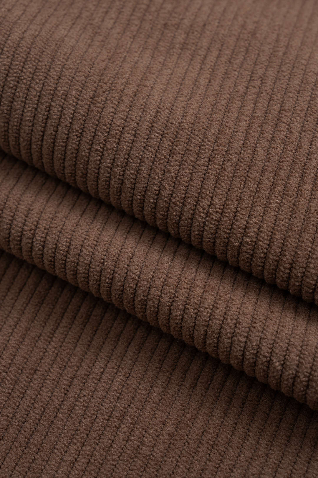 Set aus Kapuzenpullover mit Taillenkordel und Hose mit gerafftem Bund