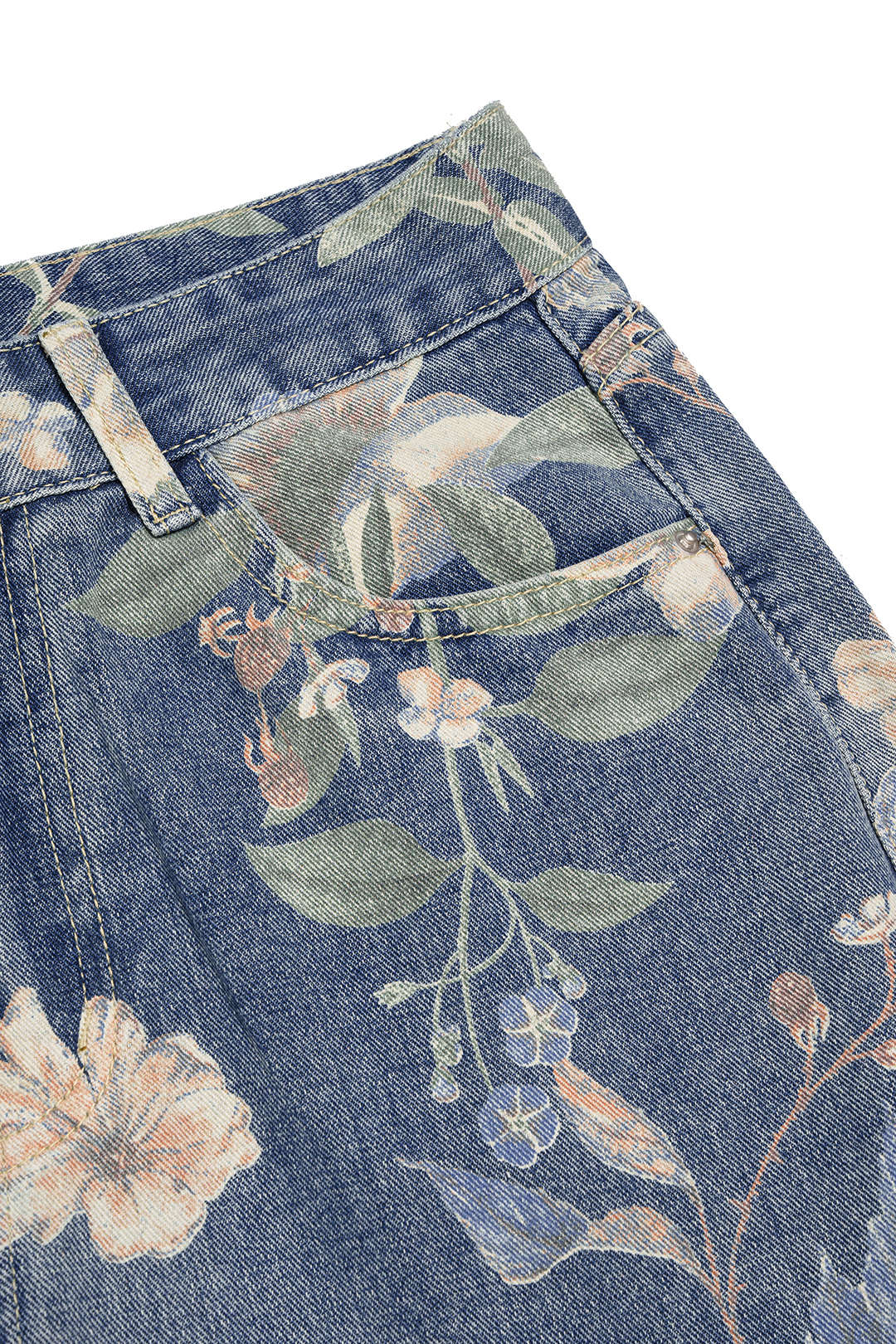 Jeans mit Blumenmuster und hohem Bund im geraden Schnitt