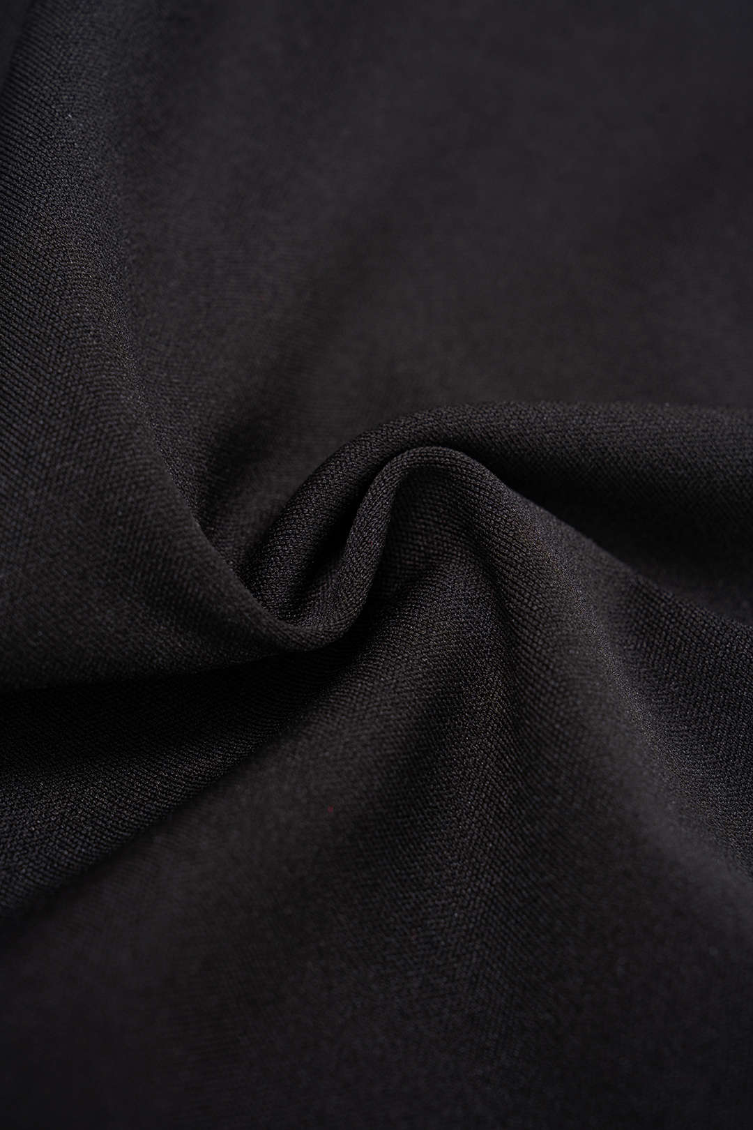 Asymmetrisches Kurzarmhemd aus Patchwork-Kunstleder