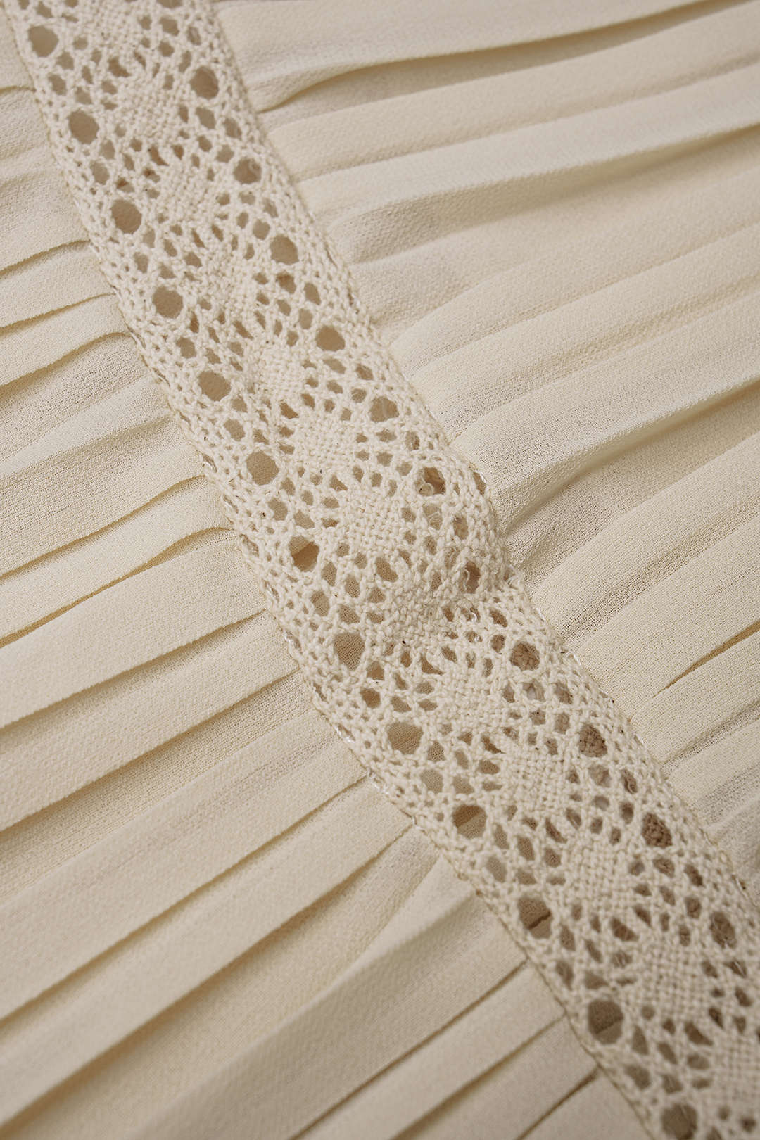 Chiffon-Trägertop mit asymmetrischem V-Ausschnitt zum Binden