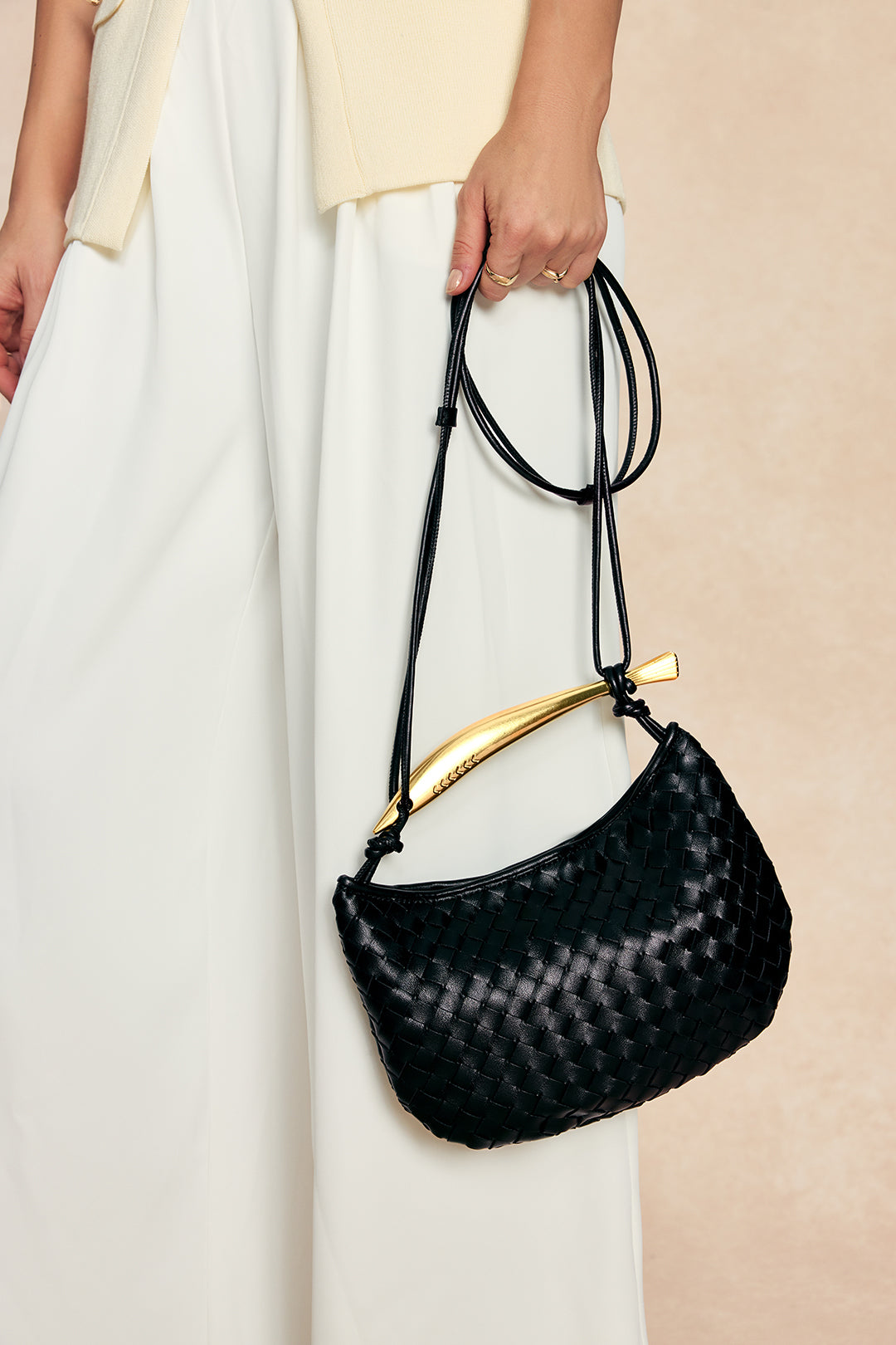 Sac cabas tressé en similicuir