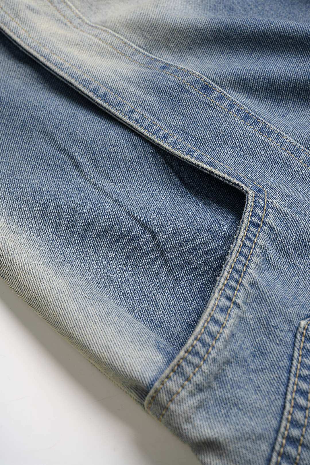 Jean large à poches délavé en denim