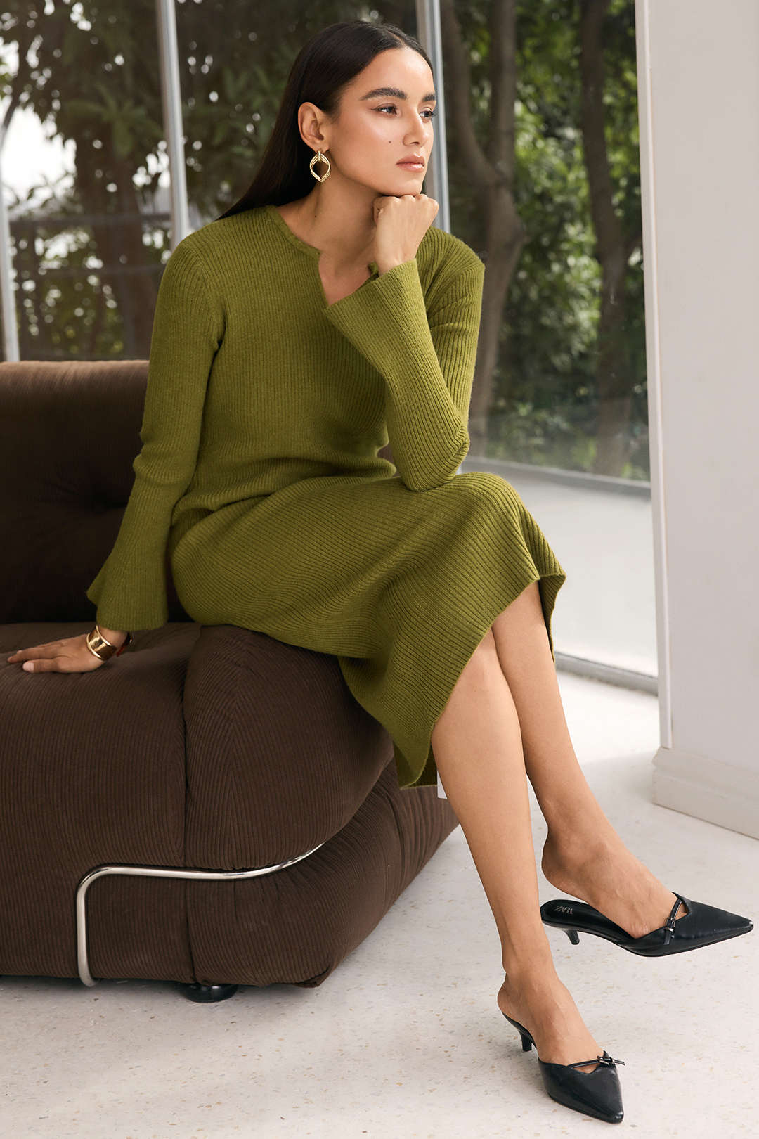 Knit Solid V-Neck Bell Long Sleeve Dress