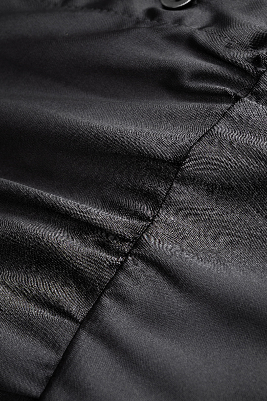 Satin-Patchwork-Midikleid mit Federbesatz und langen Ärmeln