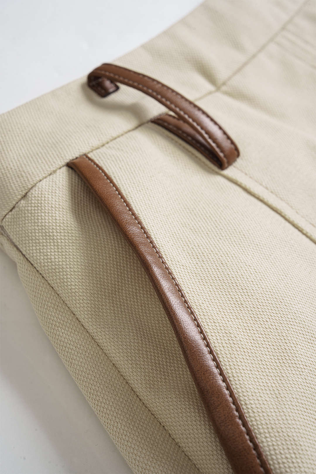 Contrast Pleated Mini Skirt