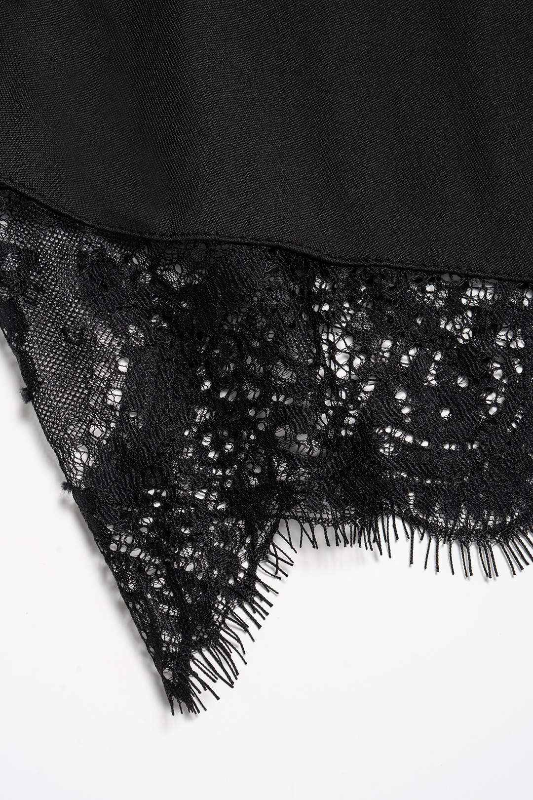 Asymmetrisches Schlauchtop mit Spitzenbesatz und transparentem Schal