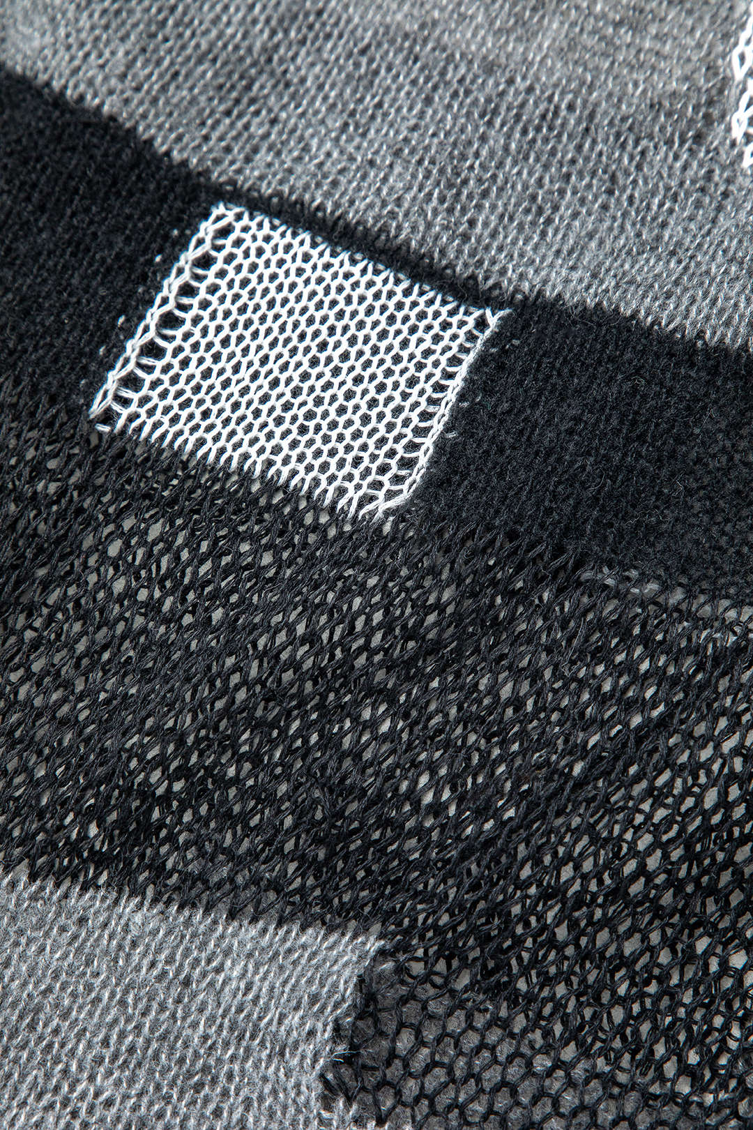 Durchbrochen gestricktes Maxikleid mit Rundhalsausschnitt und langen Ärmeln