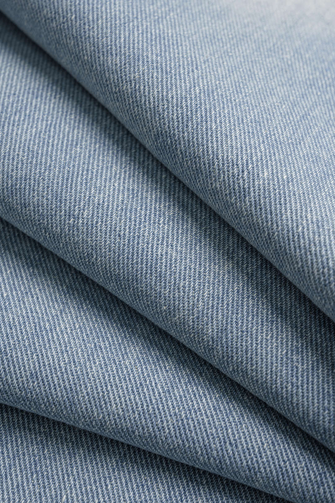 Jean large avec poches boutonnées