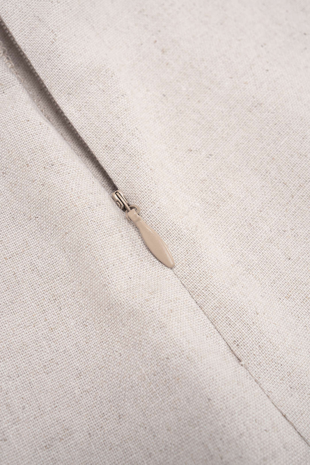 Linen Asymmetrical Twist Knot Zipper Shorts