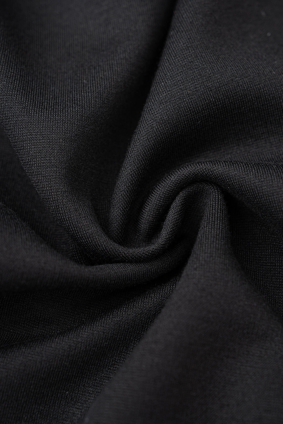Einfarbiges, schulterfreies, gerafftes ärmelloses Minikleid