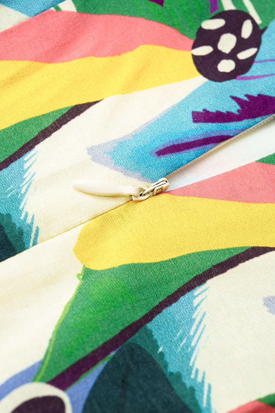 Maxikleid mit tropischem Print und Spaghettiträgern