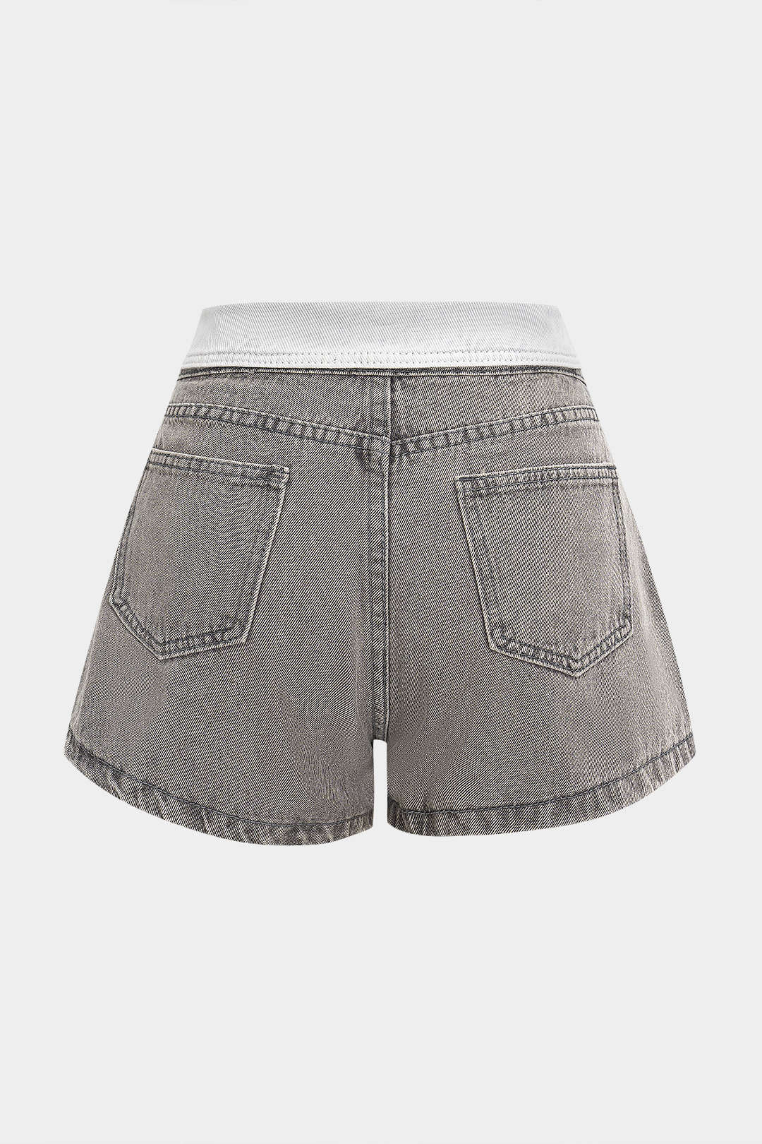 Denim-Shorts mit hohem Bund, weitem Bein und Kontrastdetails