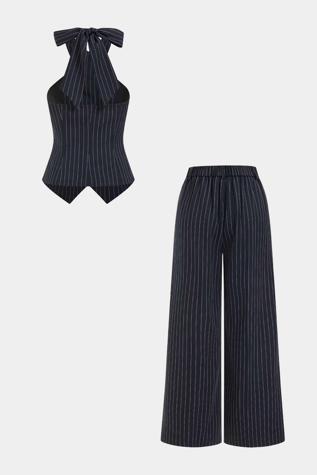 Gestreiftes Oberteil mit überkreuzten Trägern, Metallic-Knöpfen und weite Hose