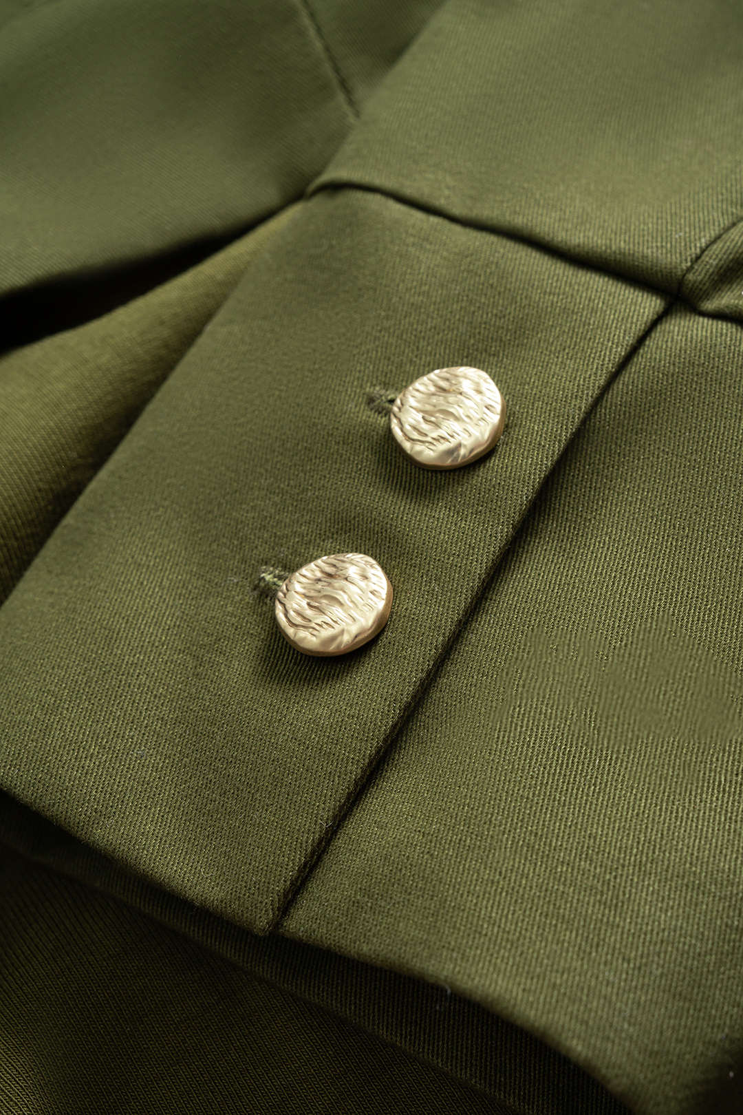 Gerafftes langärmeliges Minikleid