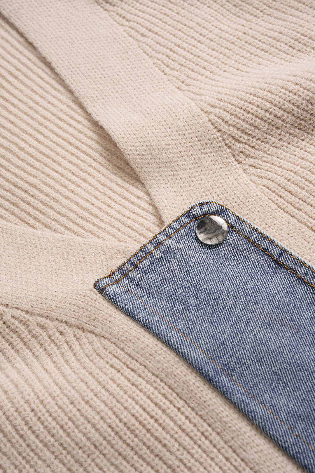 Cardigan zippé en maille patchwork