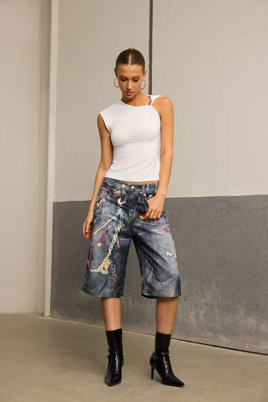 Chain Print Wide Leg Shorts