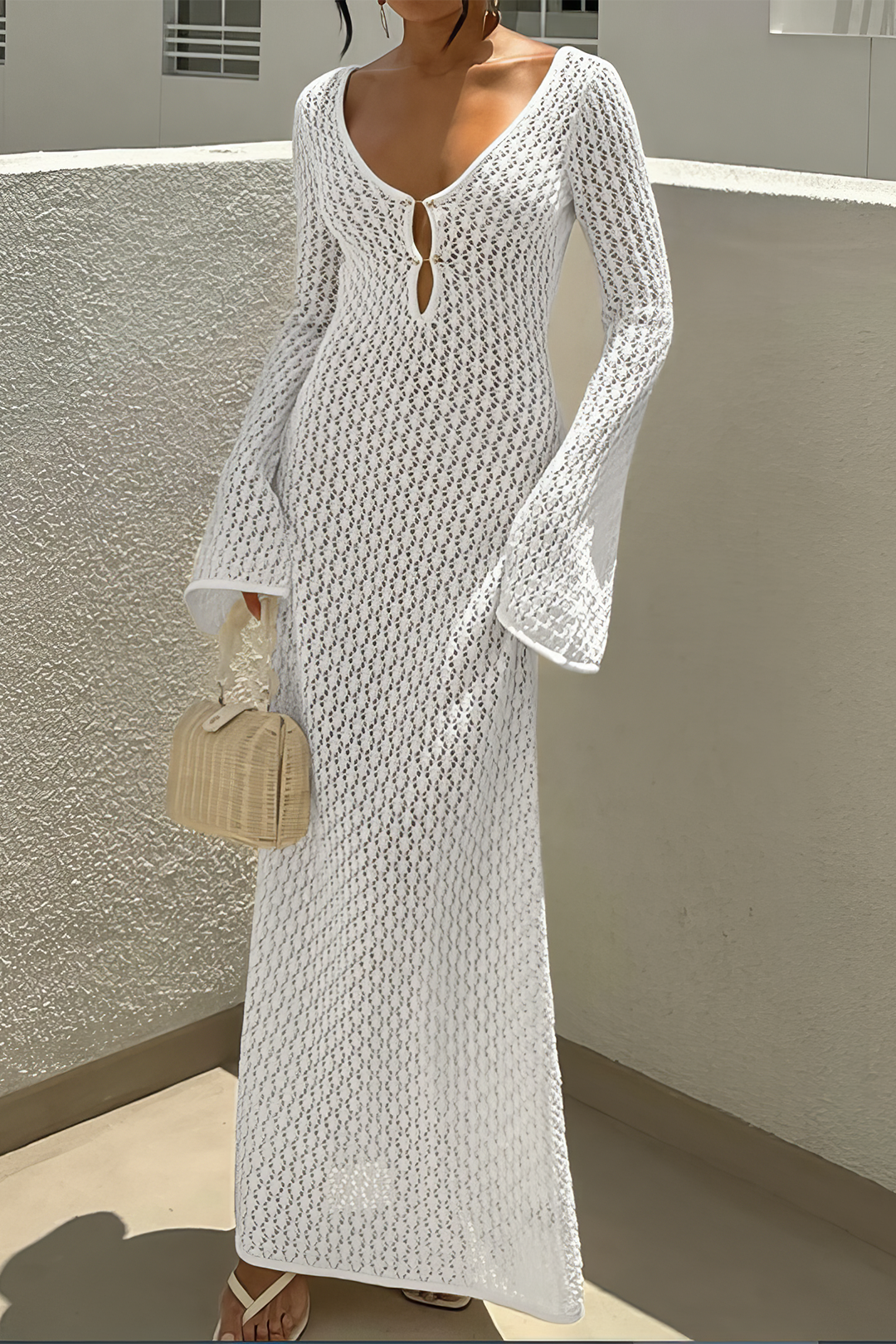 Robe longue en maille ajourée à col en V et manches longues au crochet