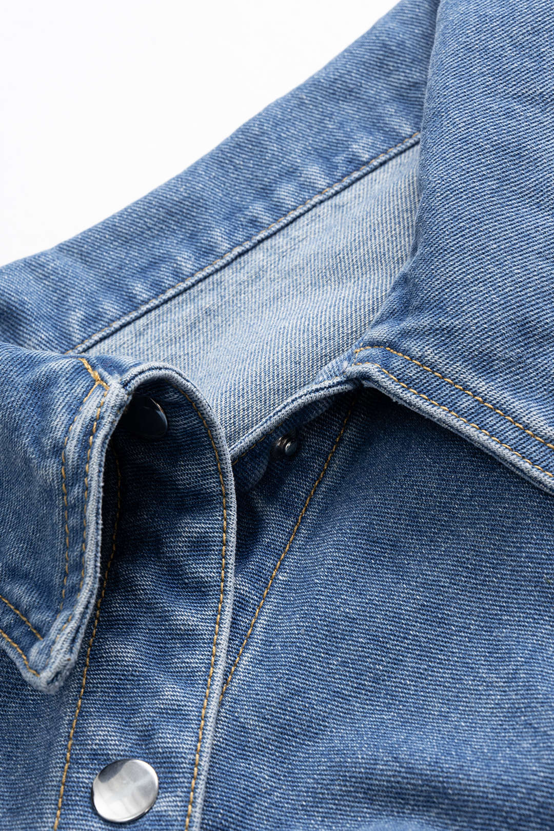 Jeans-Oberteil mit asymmetrischem Reißverschluss und langen Ärmeln