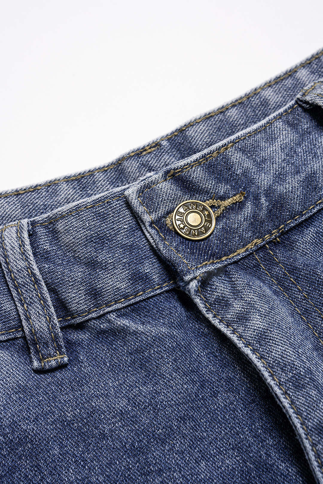 Asymmetrische Straight-Leg-Jeans aus Denim