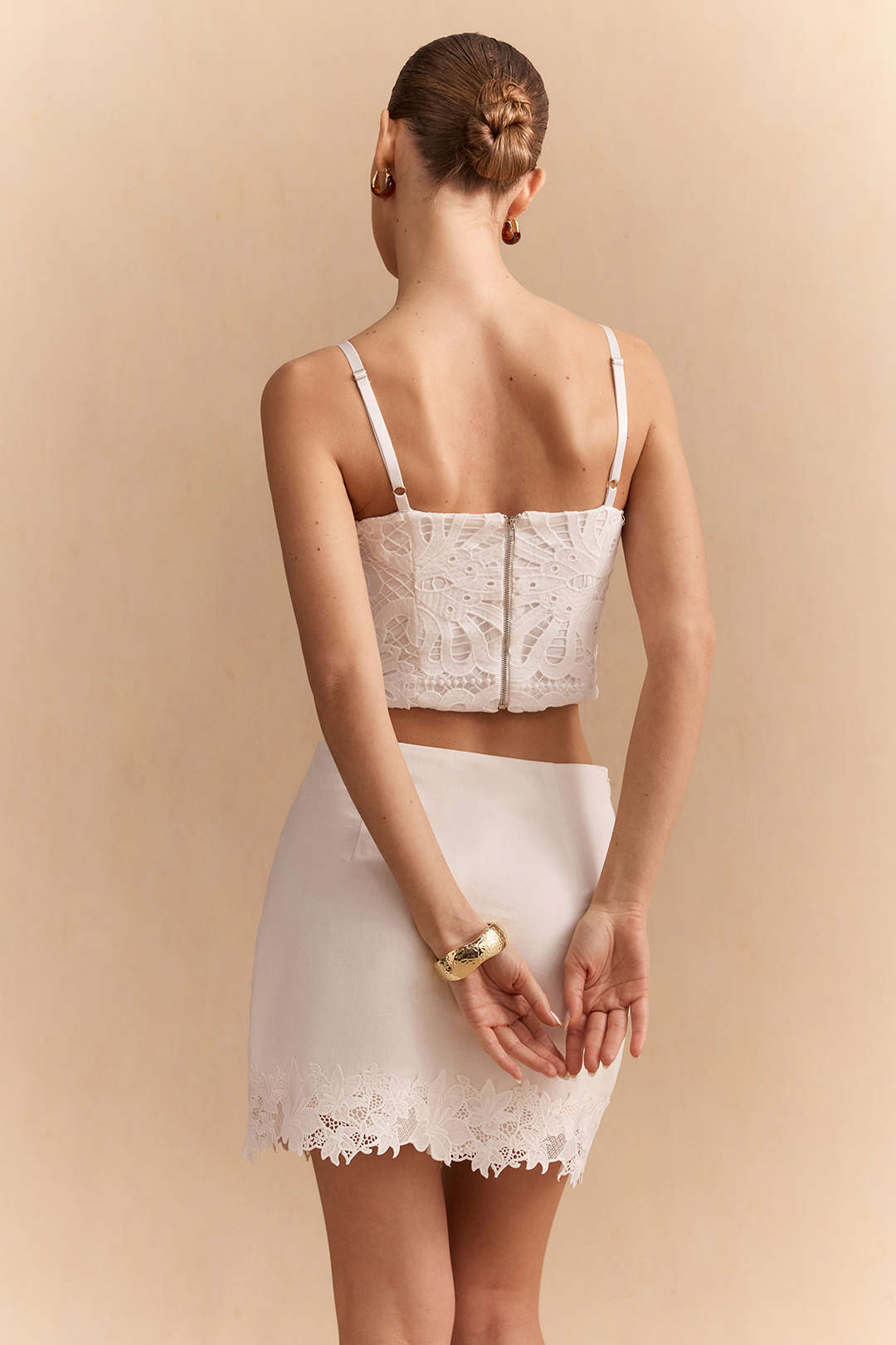 Haut caraco à lacets et fermeture éclair