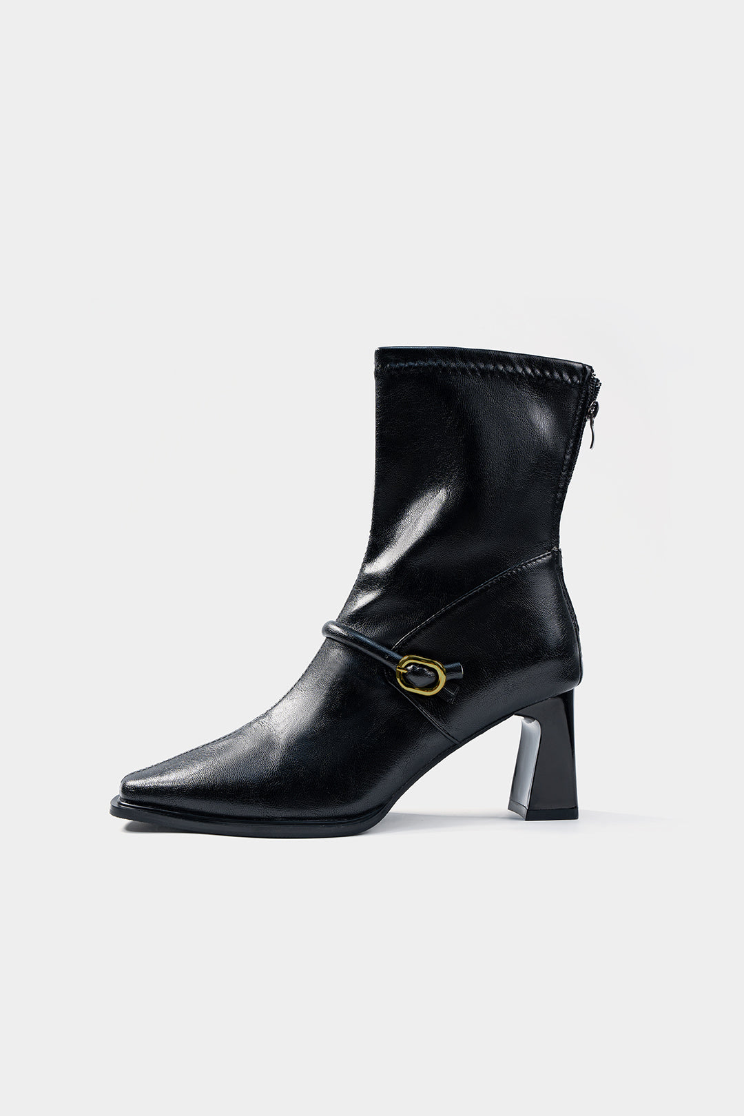 Ankle Boots mit eckiger Spitze und Reißverschluss