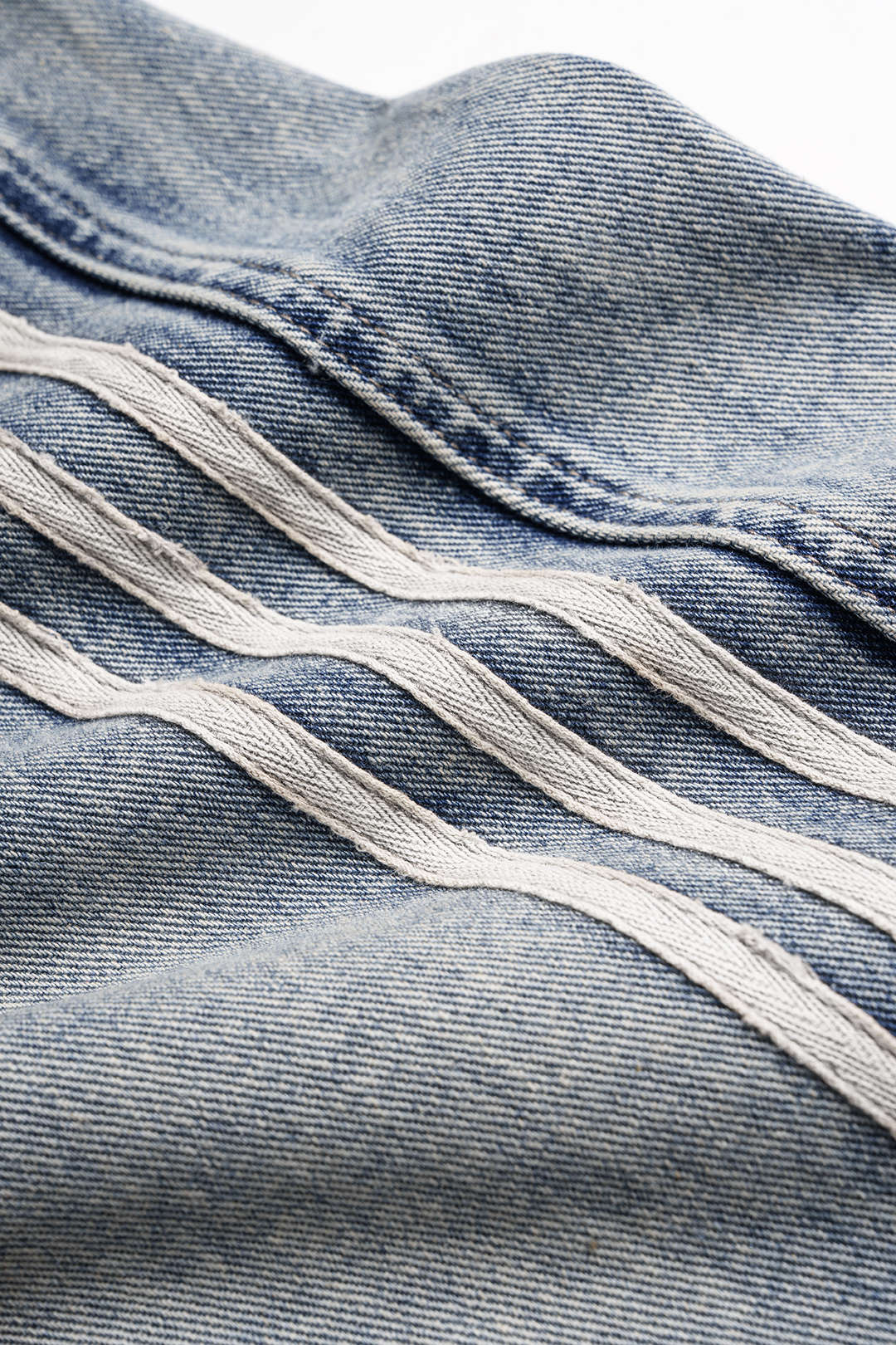 Jean large en denim à rayures contrastantes