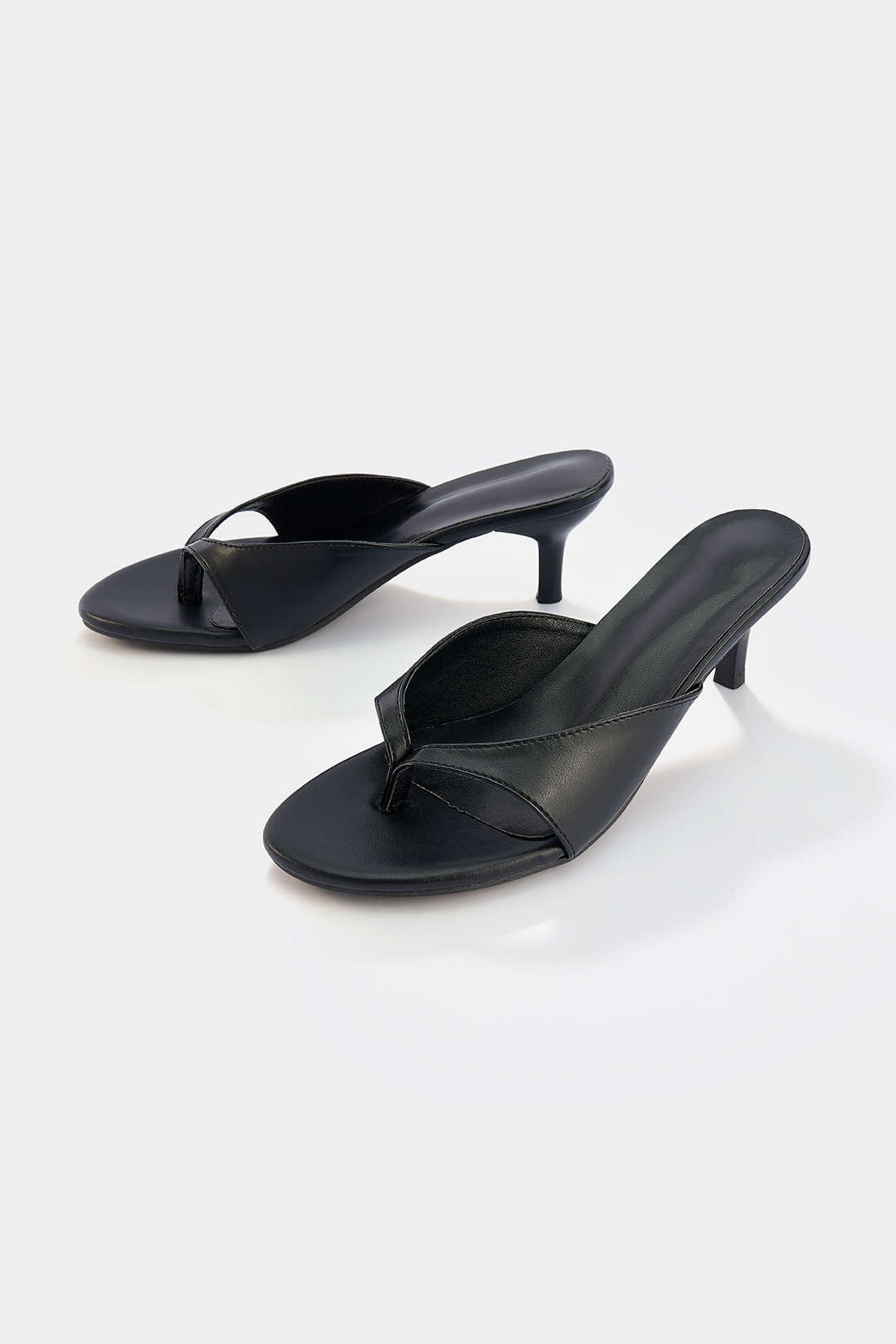 Sandales en cuir à bout rond
