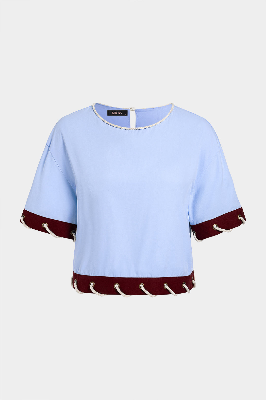 Rundhals-Kurzarmshirt mit Kontrastpasse