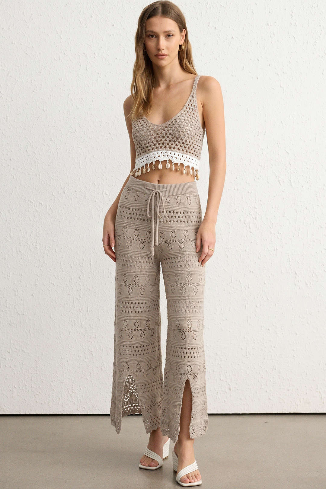 Ensemble caraco en maille ajourée à franges et pantalon large