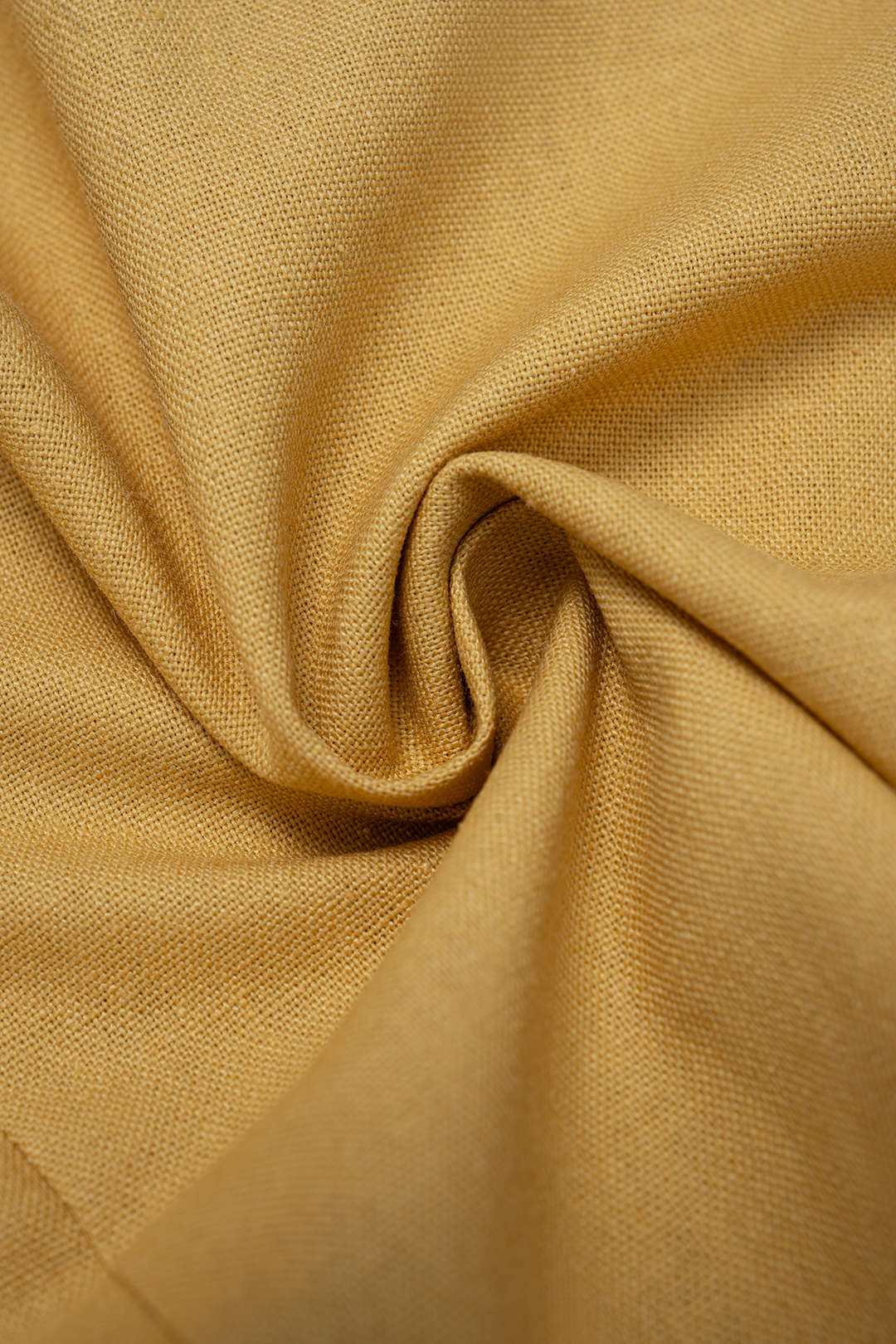Débardeur à boutons découpé à revers en lin
