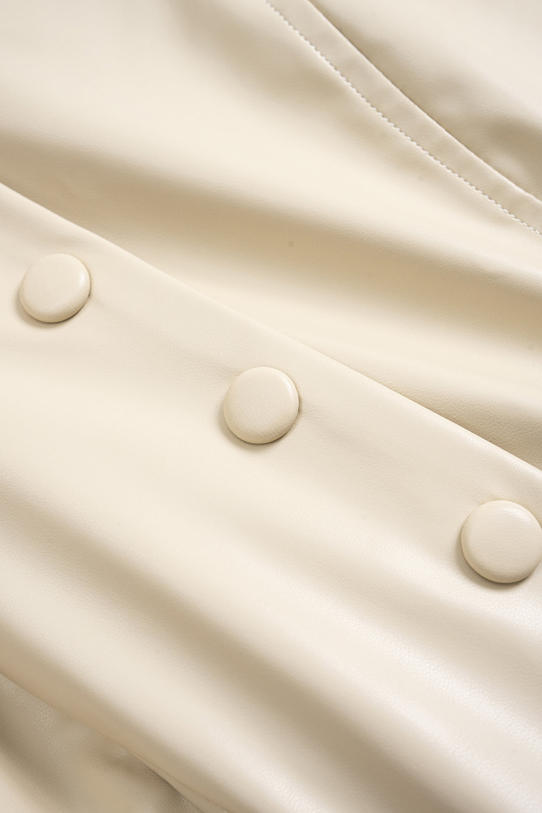 Haut bustier sans bretelles en similicuir à boutons