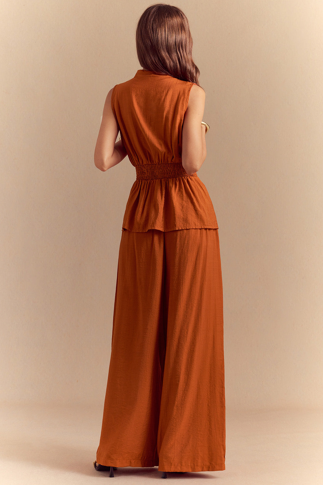 Einfarbiges Neckholder-Tanktop- und Weite-Hose-Set