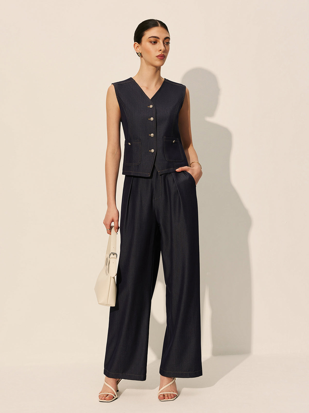 Denim Pockets Buttoned Vest