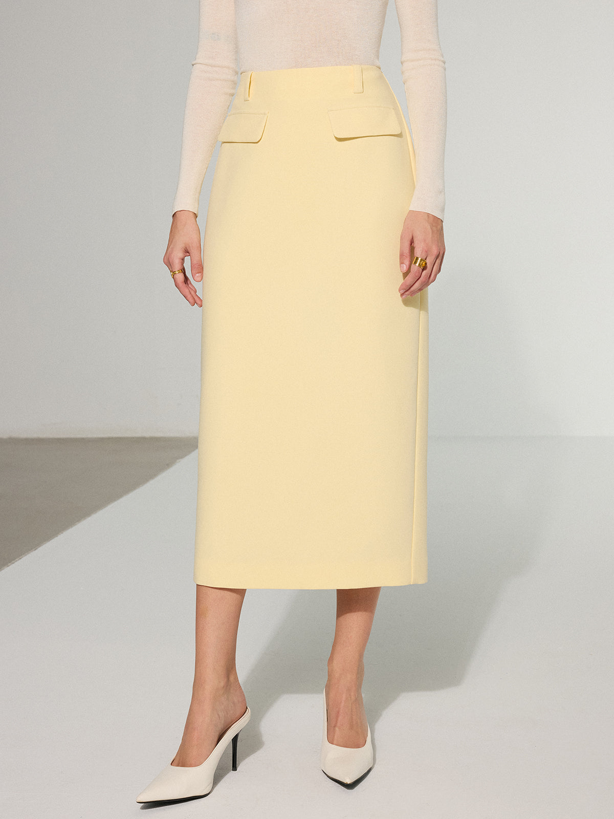 Decor Pocket Back Slit Midi Skirt