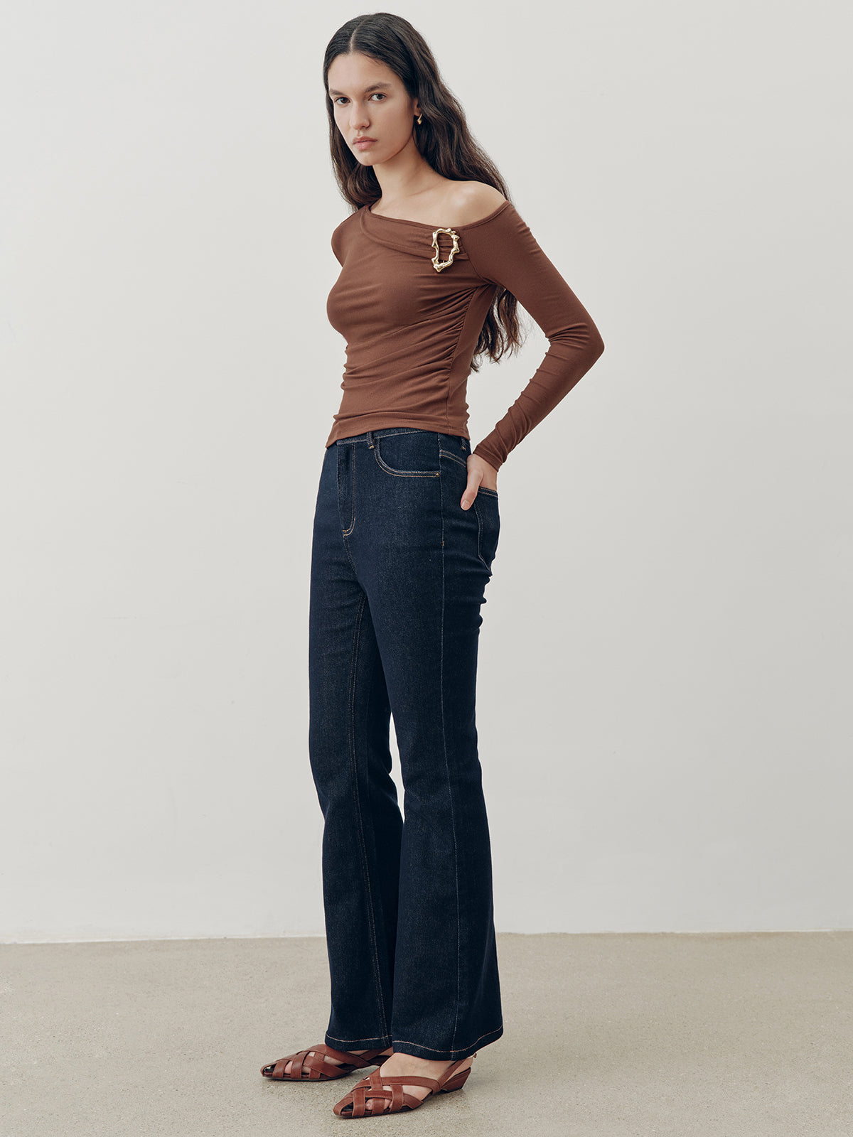 Off-Shoulder Fitted Ruched Long Sleeve Top