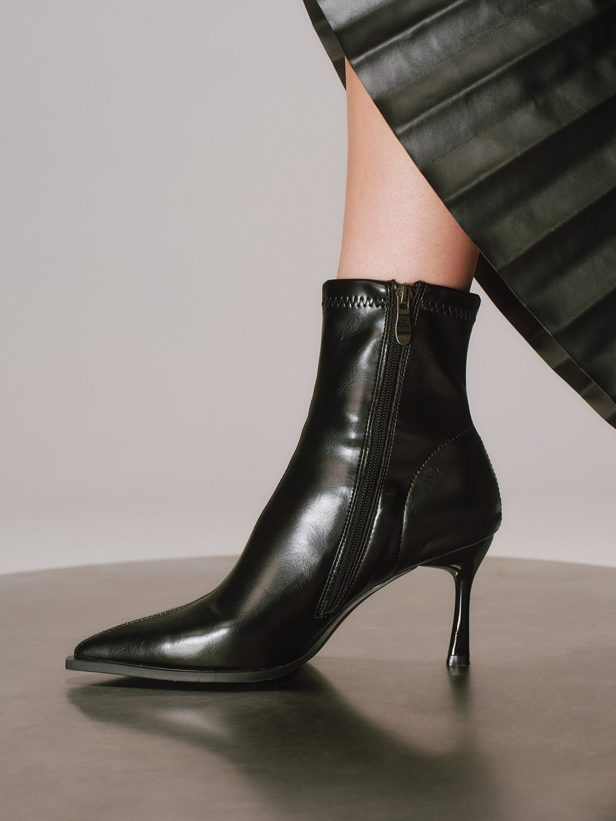 Pointed Toe Kitten Heel Ankle Boots