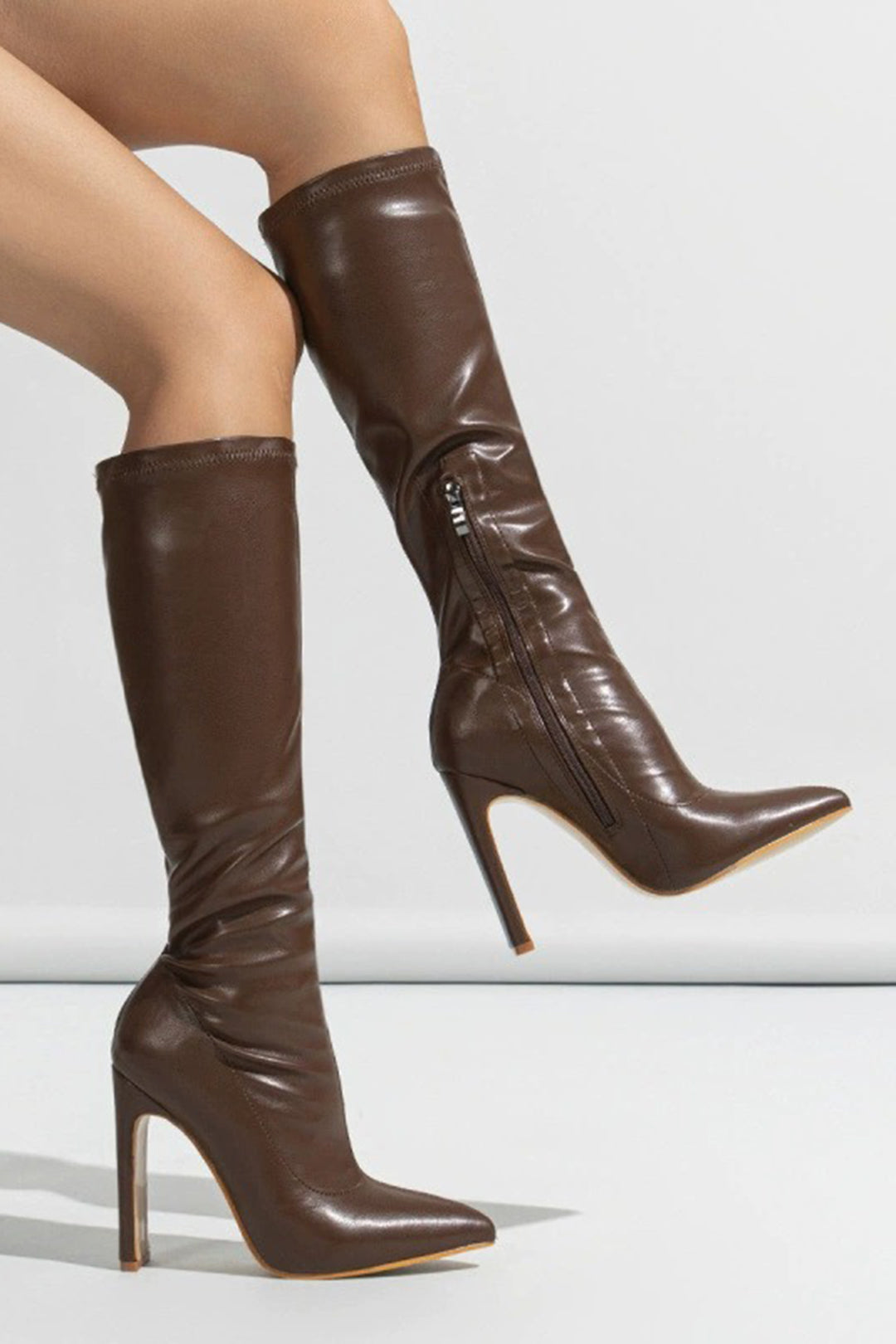 Bottes hautes à bout pointu et fermeture éclair