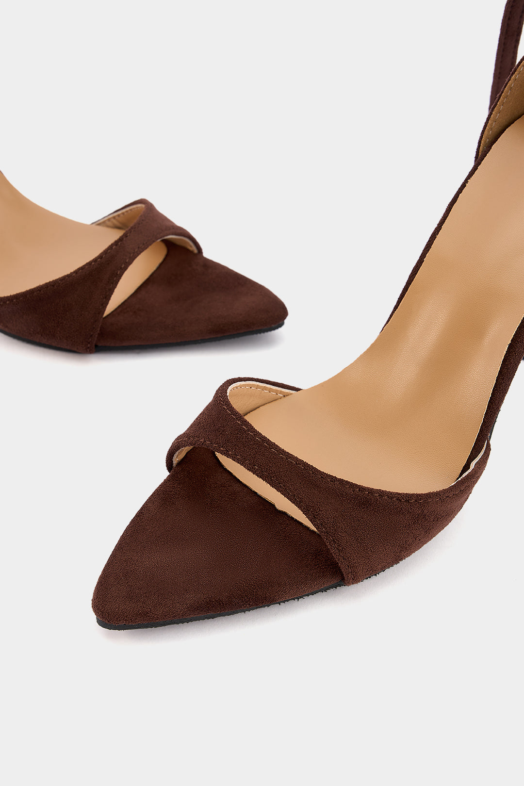 Escarpins pointus en daim