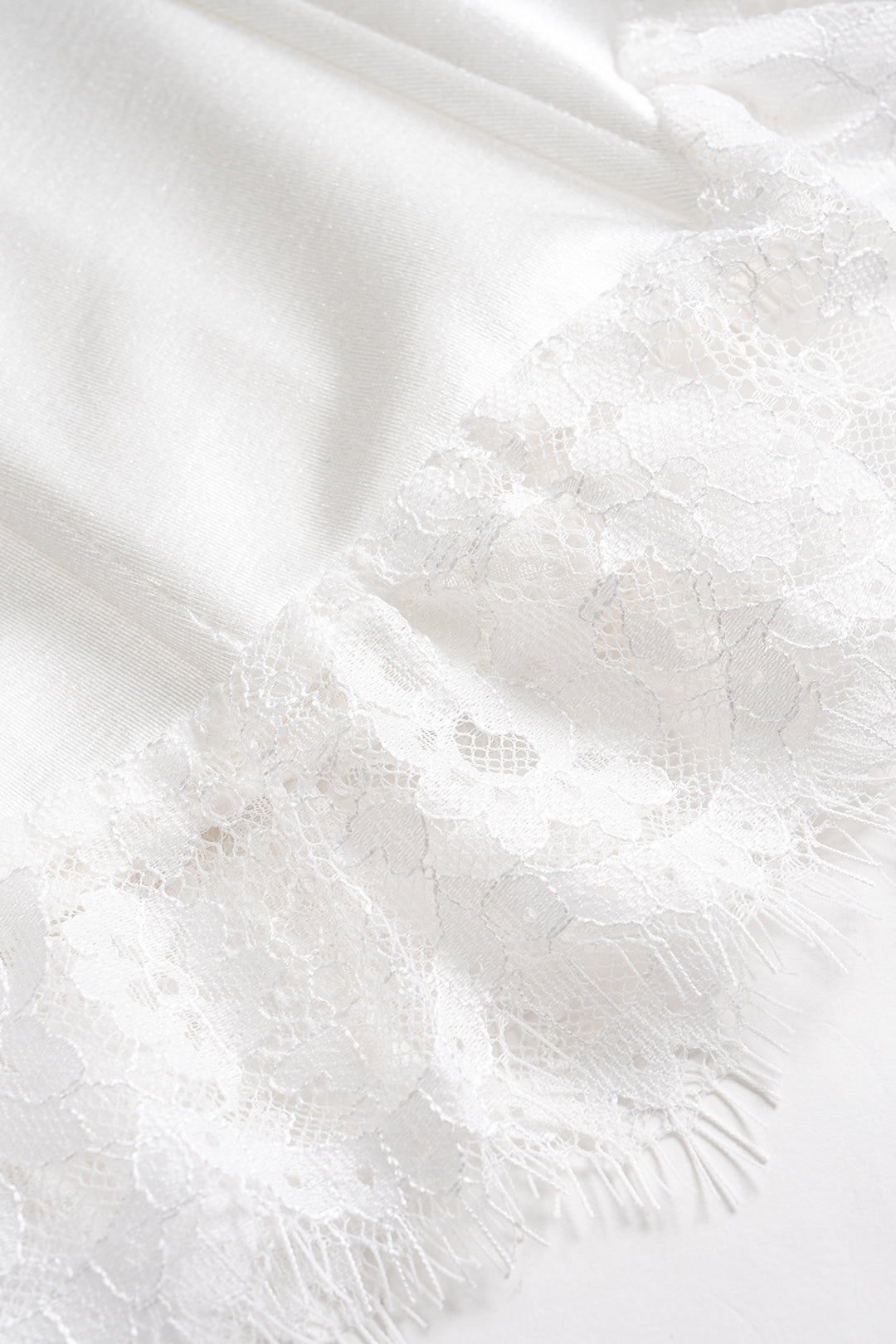 Satin-Patchwork-Camisole-Top mit Rüschenspitze