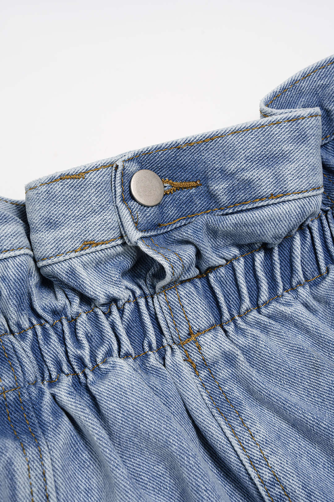 Jupe en jean boutonnée à taille froncée