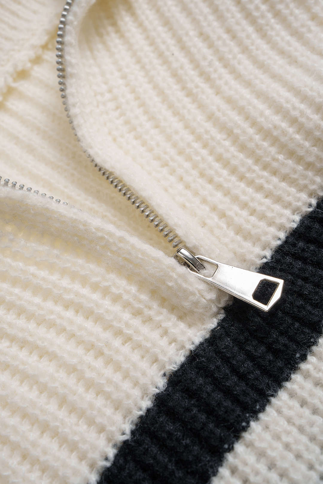 Knit ColorBlock Zipper Long-Sleeve Top