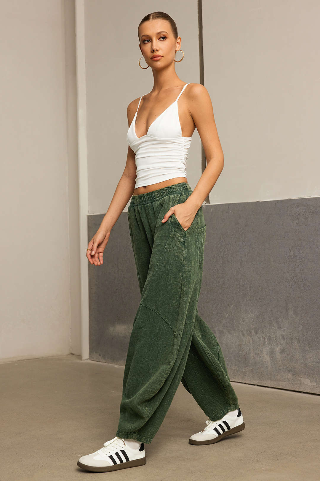 Ruched Pocket Wide Leg Barrel Trousers