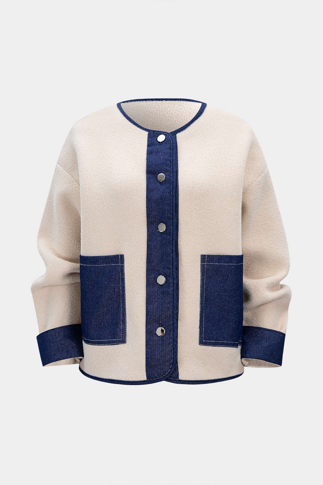 Cardigan aus gestricktem Denim mit Patchwork-Tasche