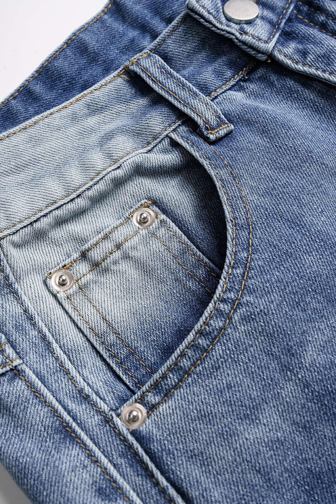 Jean large asymétrique à nouer en jean à motif écossais