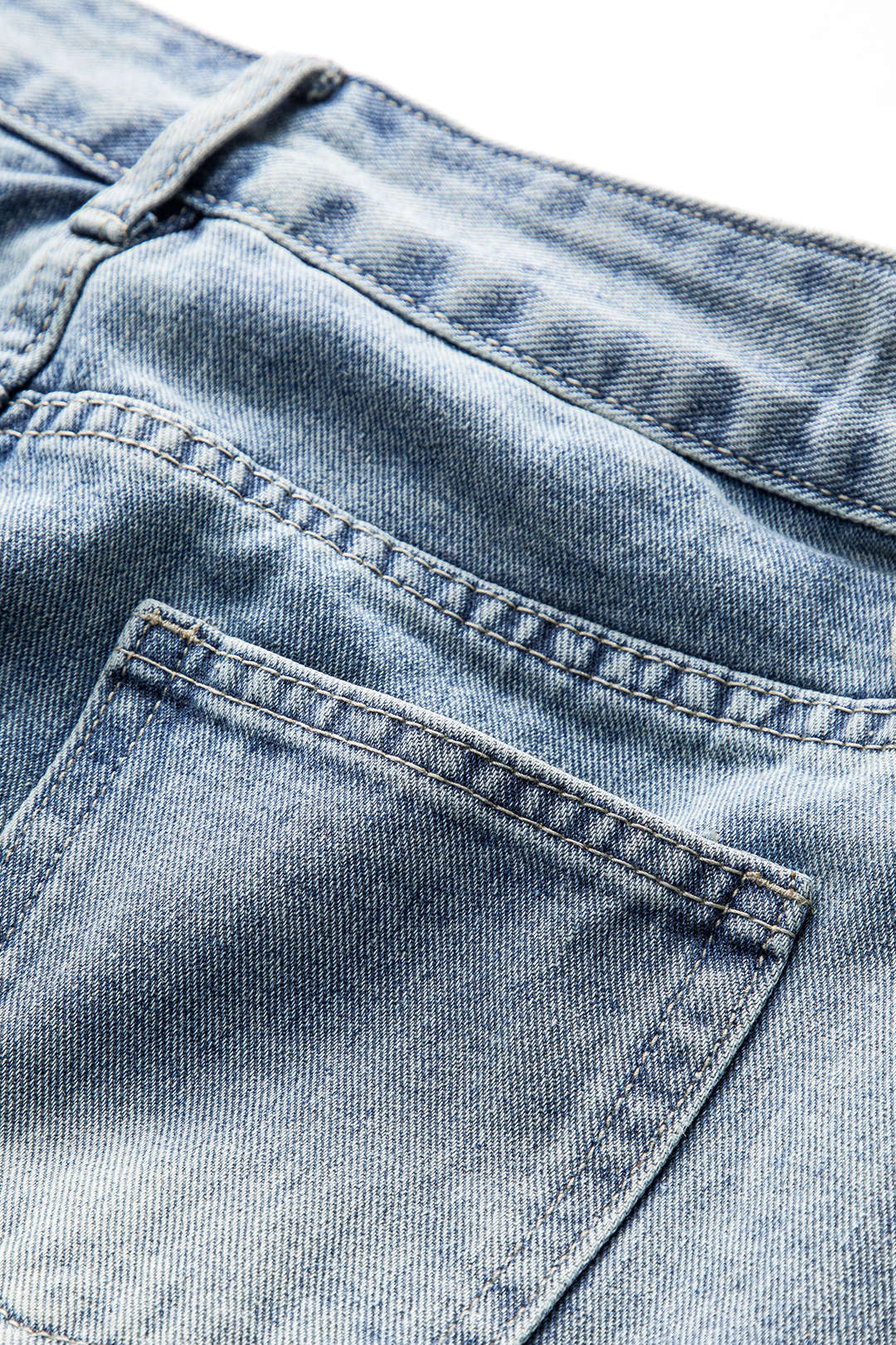 Jupe courte à nouer en jean patchwork avec nœud