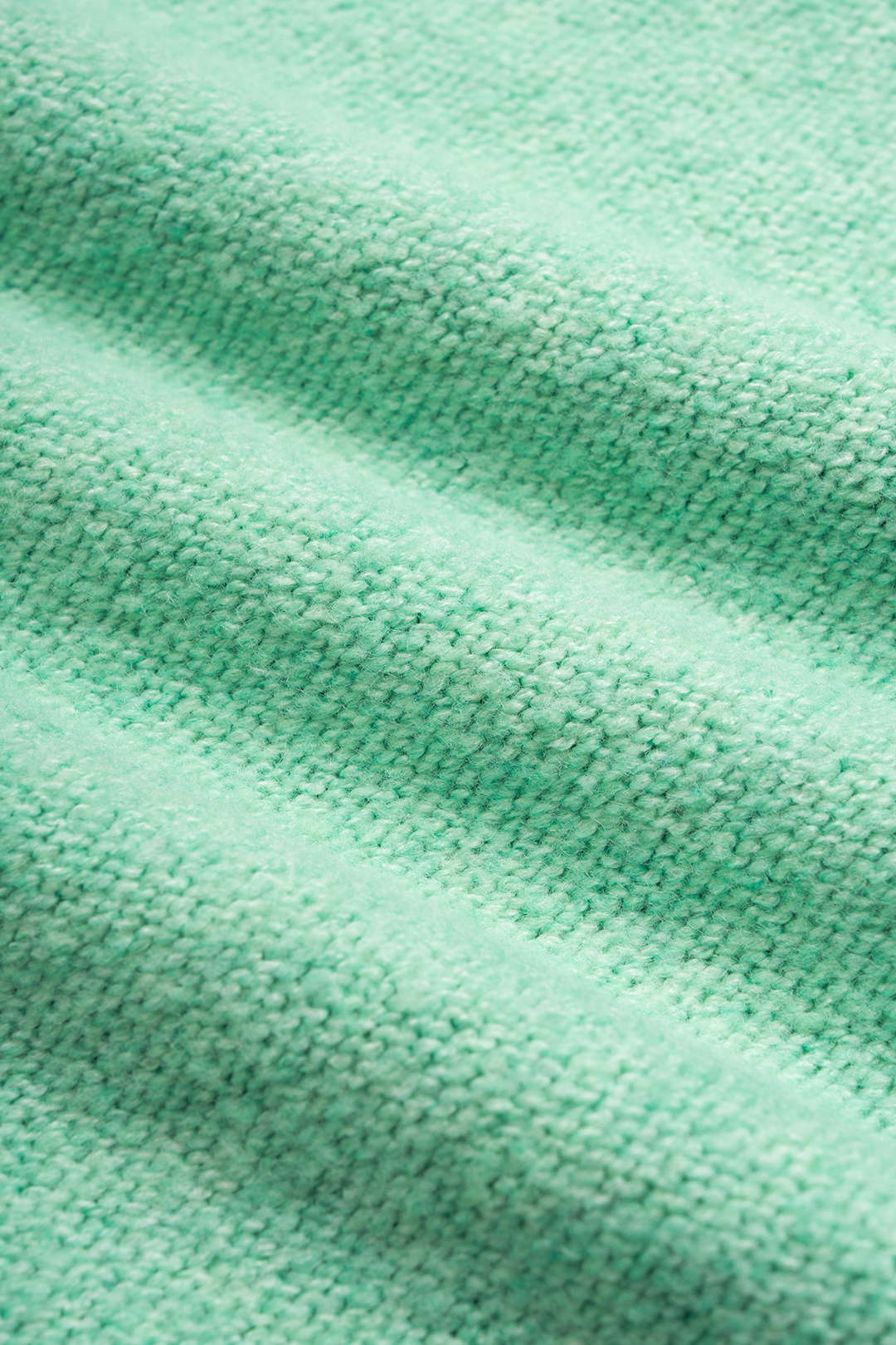 Robe longue sans manches en maille fendue à franges